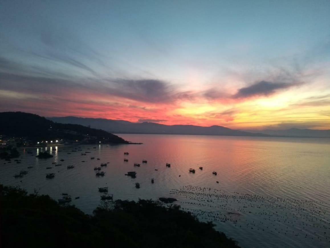 Villa Dos Ganchos โกเวร์นาดอร์ เซลโซ รามอส ภายนอก รูปภาพ